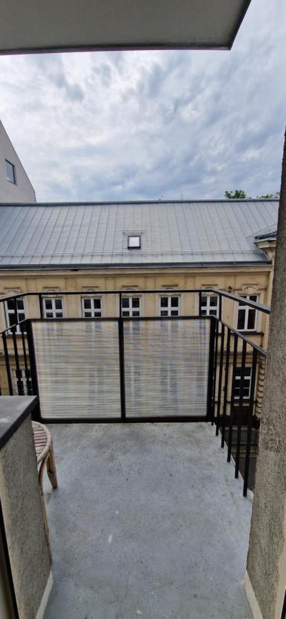 3 Rooms Apartment Podgorze Citybeat #3 Cracóvia Exterior foto